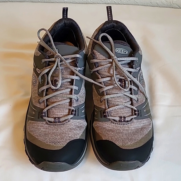 terradora waterproof hiking shoe